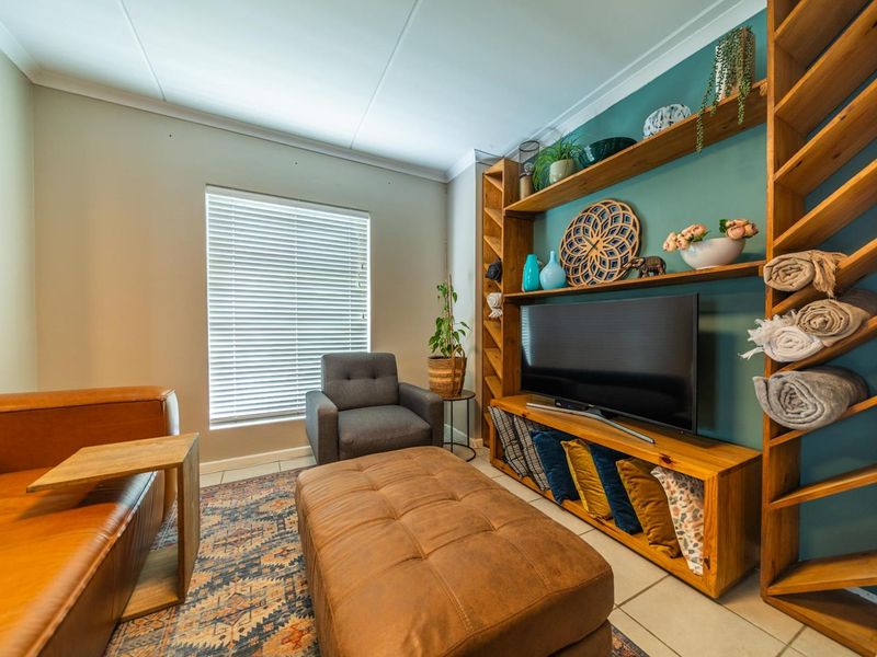 3-Bedroom Townhouse for sale in Stellenbosch - Photo 5