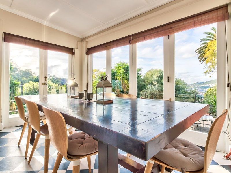 A Perfect Family Home in the Heart of Tamboerskloof  (c) - Photo 9