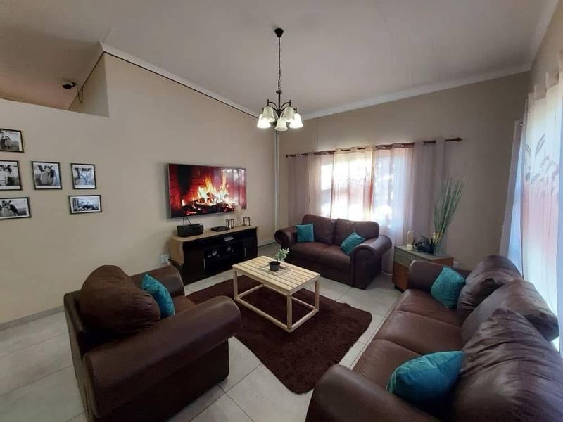 For Sale – Rehoboth Block F  Price: N$ 1.25 million (excluding cost) - Photo 9