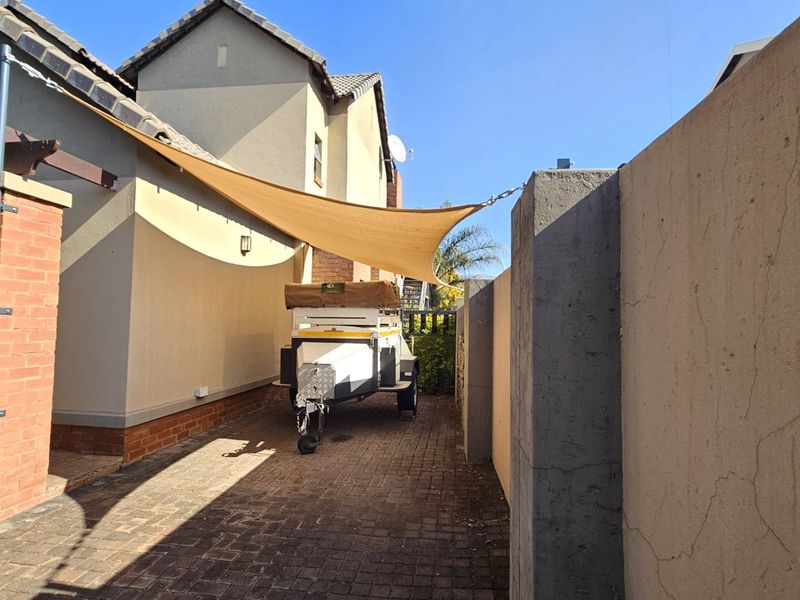 2 Bedroom Furnished Flatlet To Rent in Melodie Hartbeespoort - Photo 3