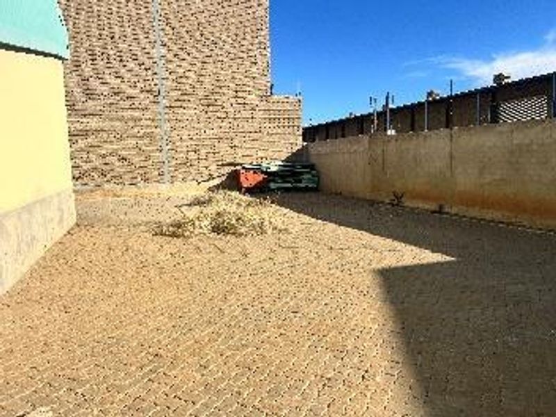 PRIME COMMERCIAL PROPERTY FOR SALE IN PROSPERITA - Photo 5