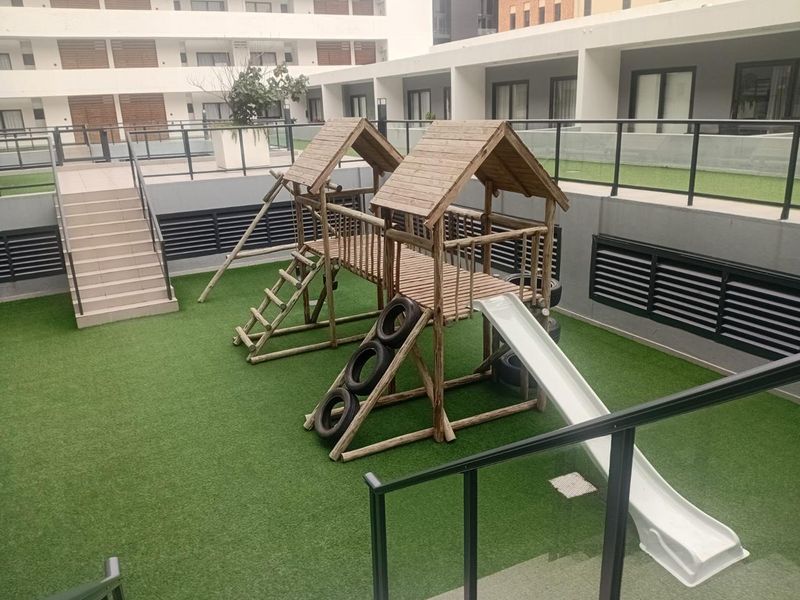 Stylish 2 bedroom 2 bathroom apartment - 1 small dog allowed - Photo 5