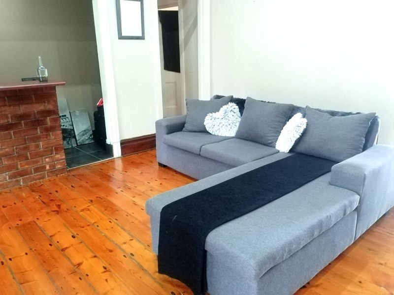 3 Bedroom Townhouse in Malvern - Photo 8