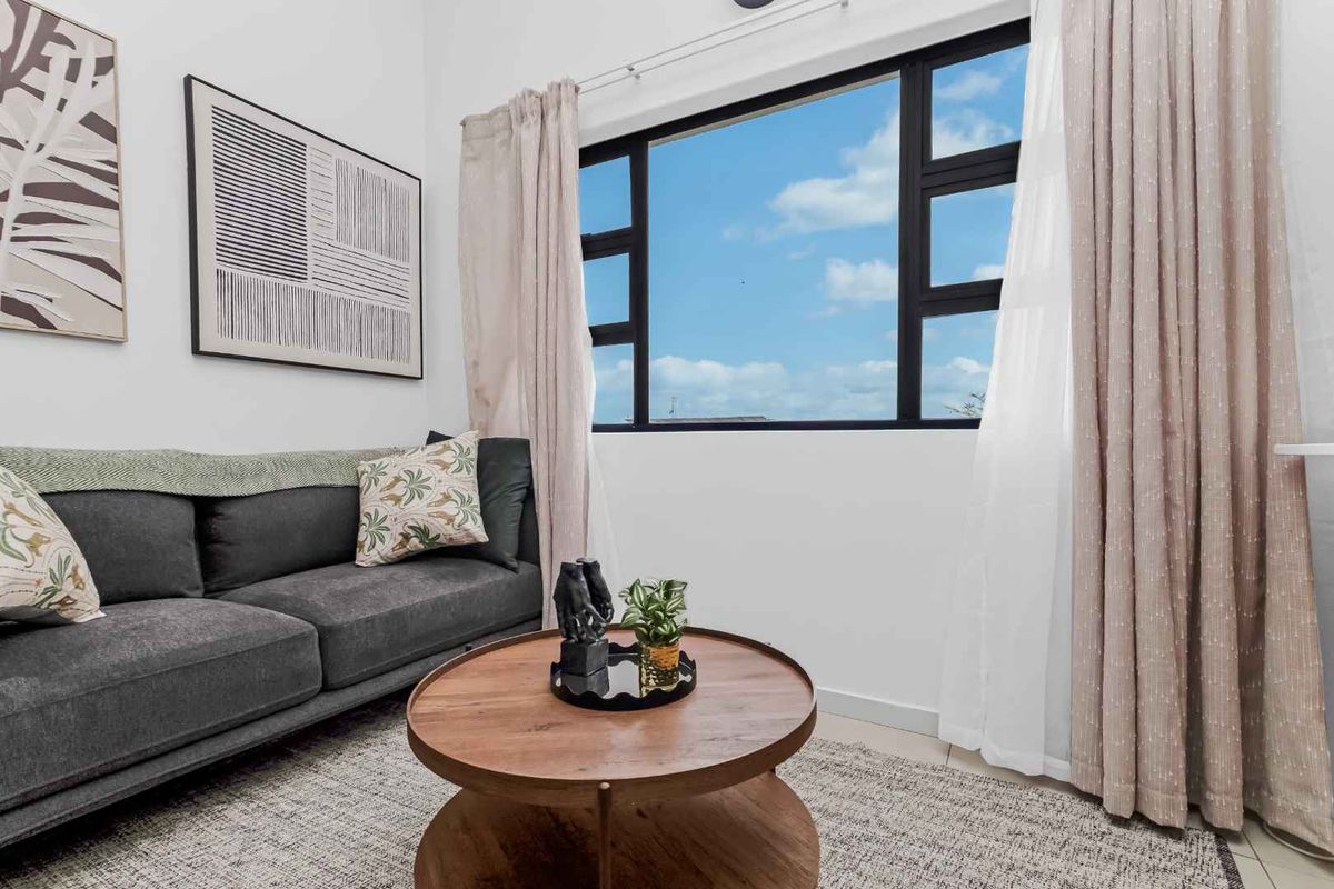 Modern 1-Bedroom Loft Apartment For Sale - Photo 4
