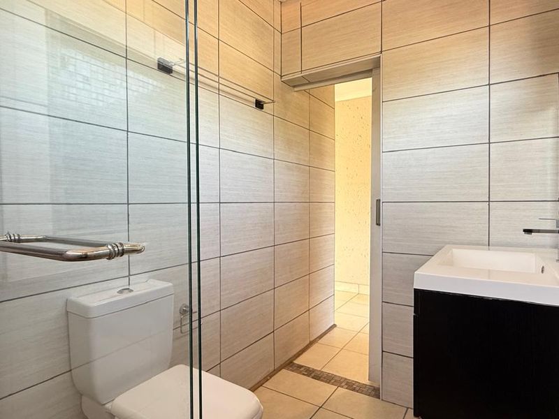 Studio Apartment – Perfect for First-Time Buyers or a Bachelor - Photo 10