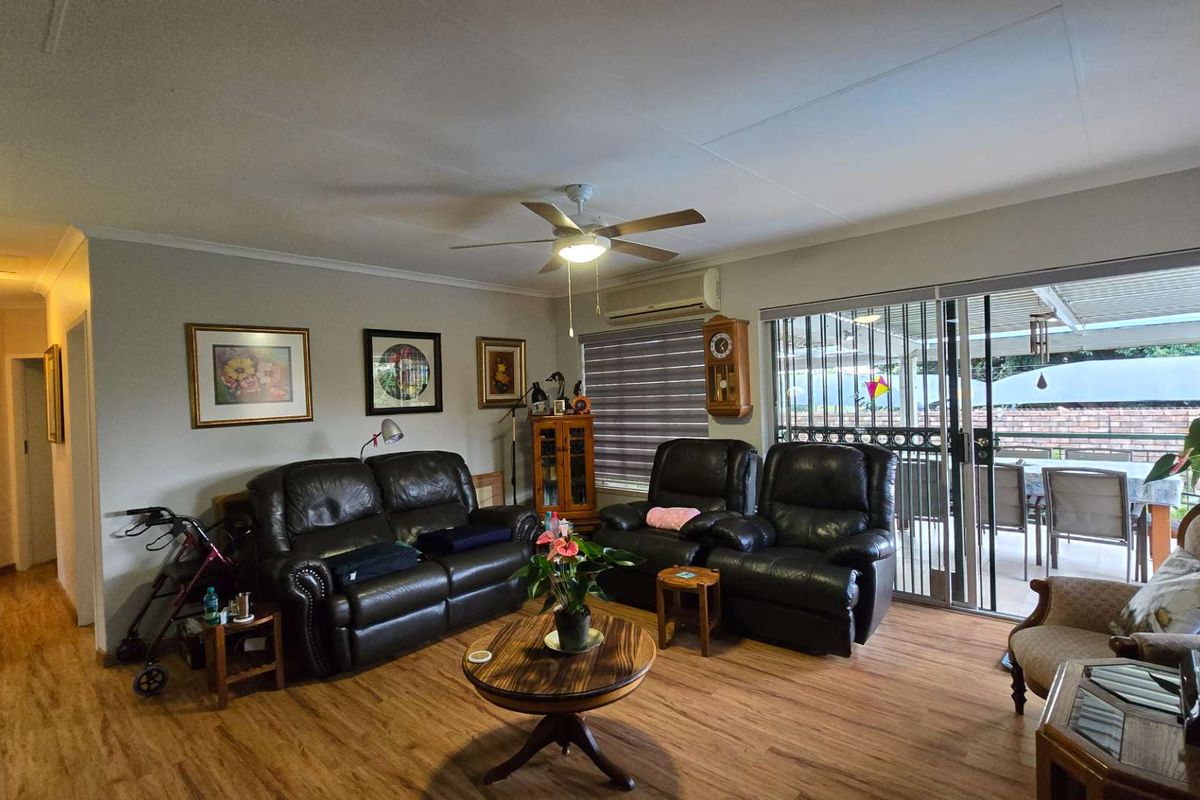 Charming and spacious 4 Bedroom Full Title House in Secure Estate in Magalieskruin - Photo 5