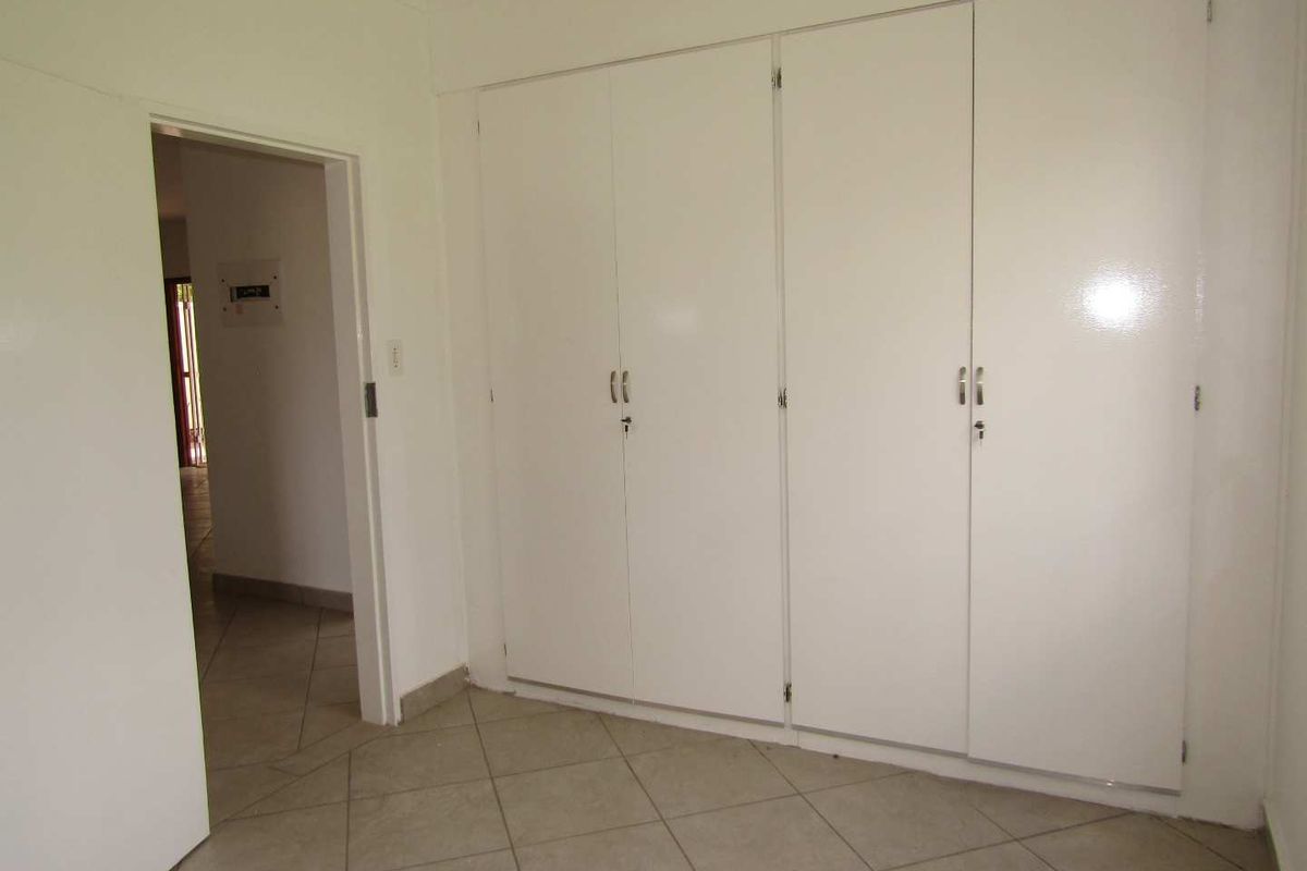 Spacious Life Right home in sought-after Retirement Village - Photo 5