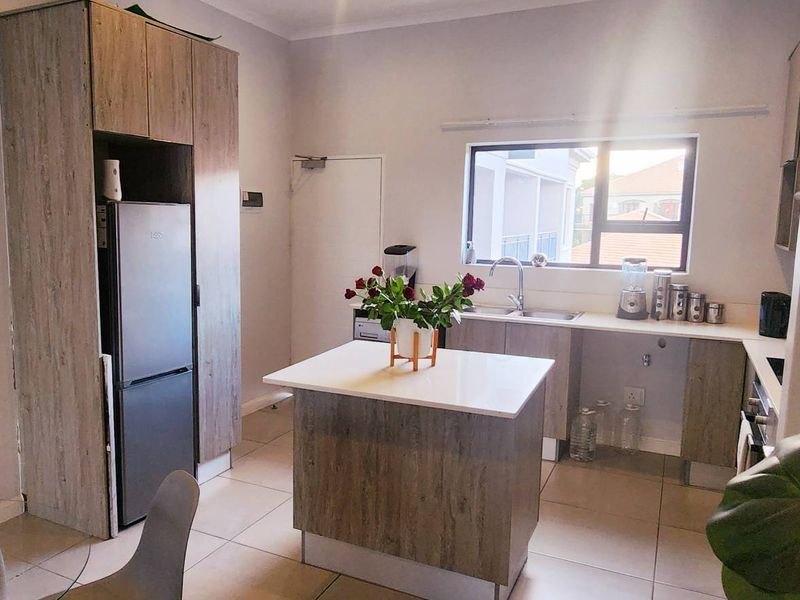 2 Bedroom  Apartment in the heart of Morningside for sale - Photo 5