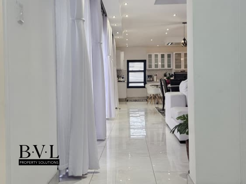 Luxury Living with the Ocean at Your Doorstep - Photo 6