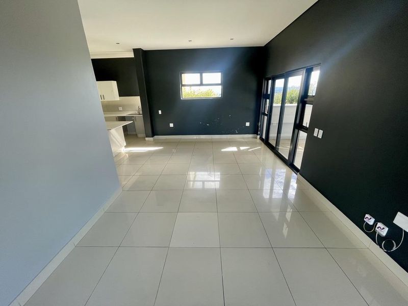 Hendra - Luxury 3-Bedroom, 3-Bathroom Penthouse Apartment with Sea Views and Expansive Entertainment Patio - Photo 9