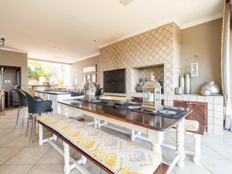 Immense Ambassador type double story mansion with 4 spacious living entities. - Photo 10