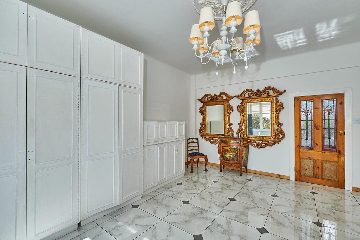 Heritage Sought after Complex Mentone Court! - Photo 2