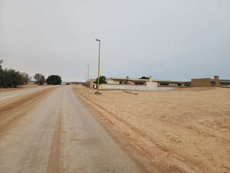 Vacant erf situated on the north dune. - Photo 7