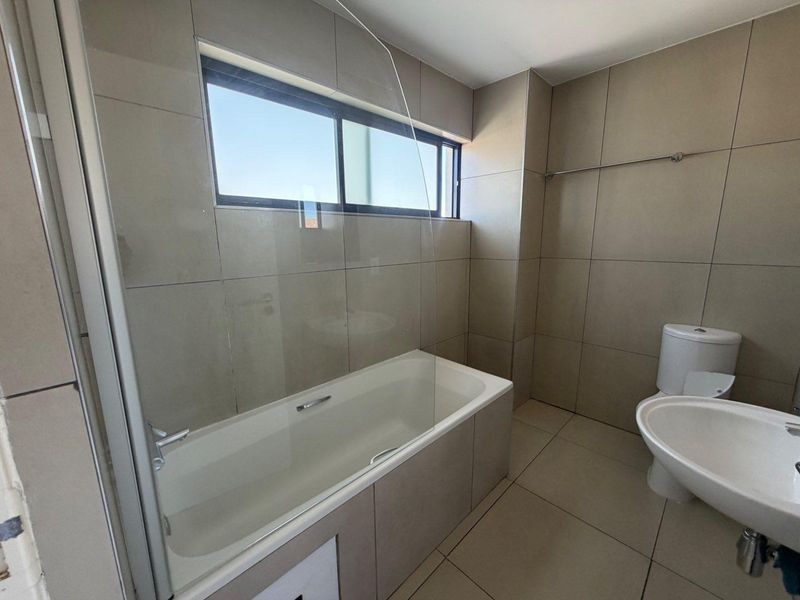 Neat 2 bedroom apartment For sale - Photo 4