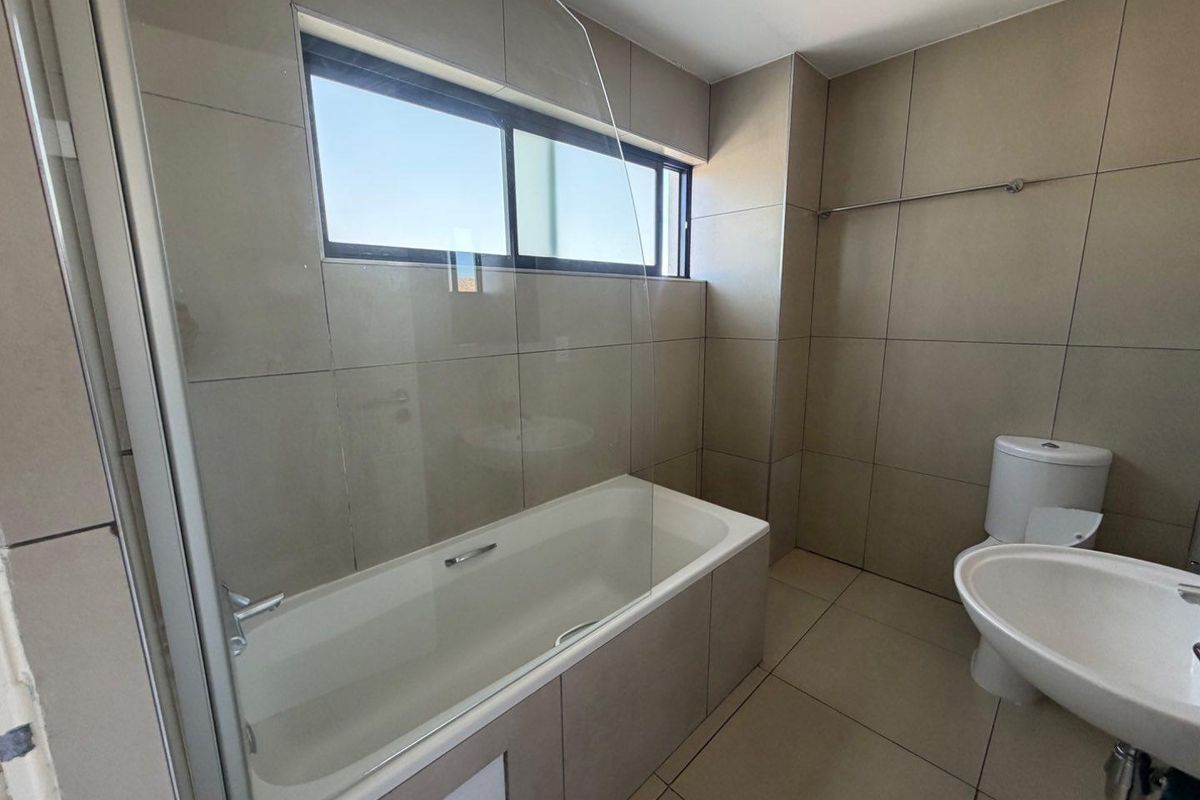Neat 2 bedroom apartment For sale - Photo 4