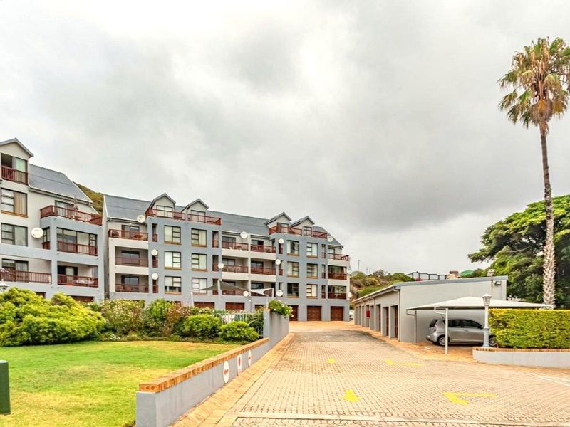 Coastal living 3 bedroom - Photo 2