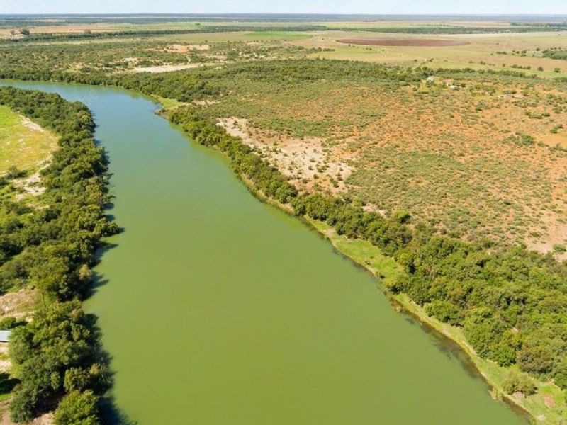 River Front House on the Vaal River, Douglas, Northern Cape - Photo 4