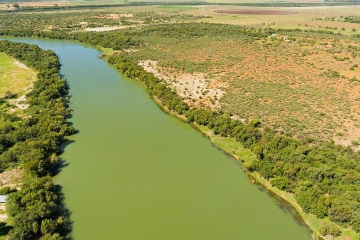 River Front House on the Vaal River, Douglas, Northern Cape - Photo 4