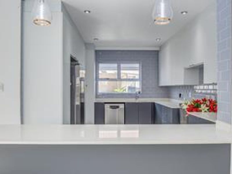 Dual Living In The Elegant Suburb of Bassonia - Photo 5