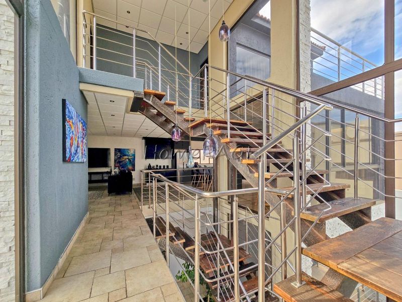 Long Beach, Proper, Walvis Bay: 4 Bedr Contemporary home is for Sale - Photo 9