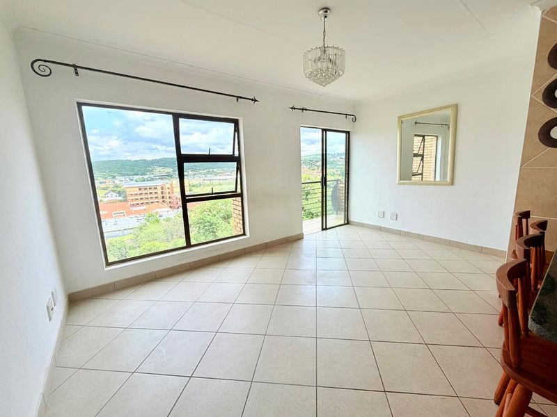 1 Bedroom Top-Floor Apartment with Spectacular Sunset Views - Photo 8