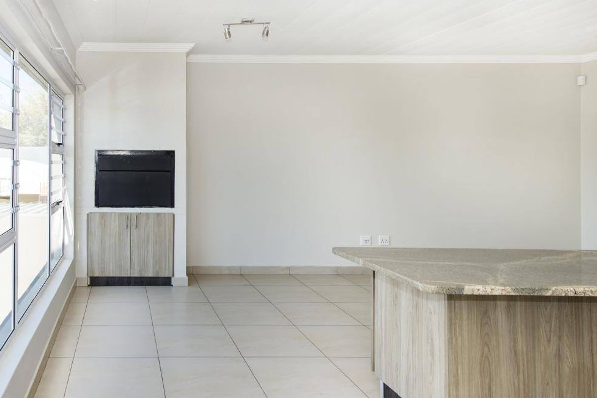 Your New Home in Pioniers Park - Safe, Secure and Stylish - Photo 3