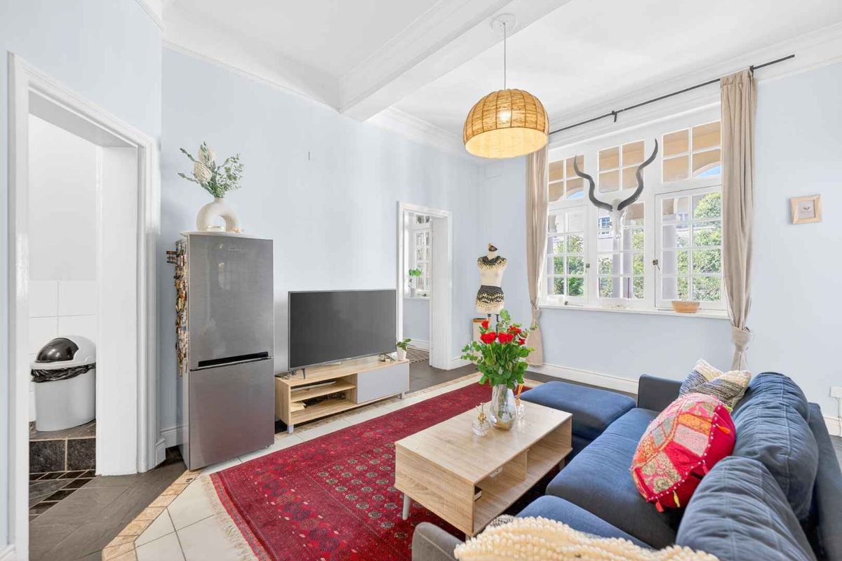 Own a Piece of Cape Town’s History in Victoria Court - Photo 5