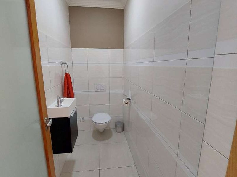 LARGE FAMILY HOME IN A TRANQUIL SETTING - OMEYA GOLF ESTATE - Photo 3