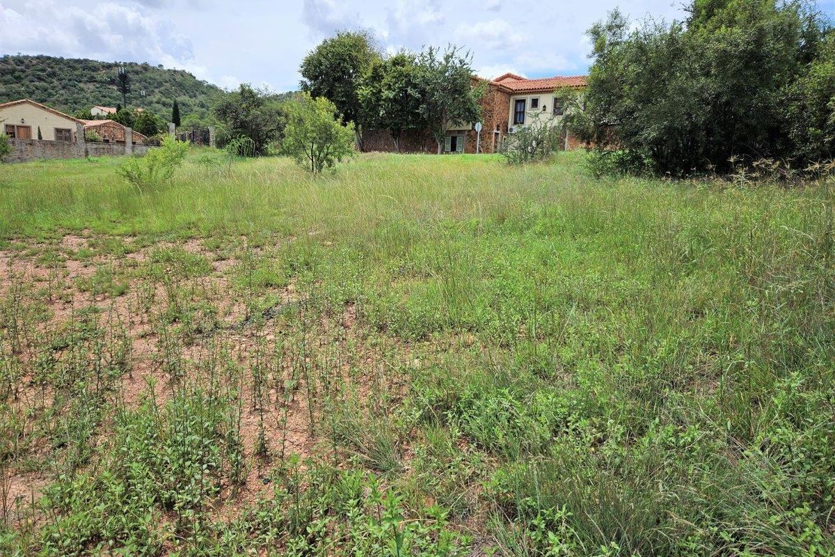 596m2 Vacant Land in Estate D'Afrique - Photo 4
