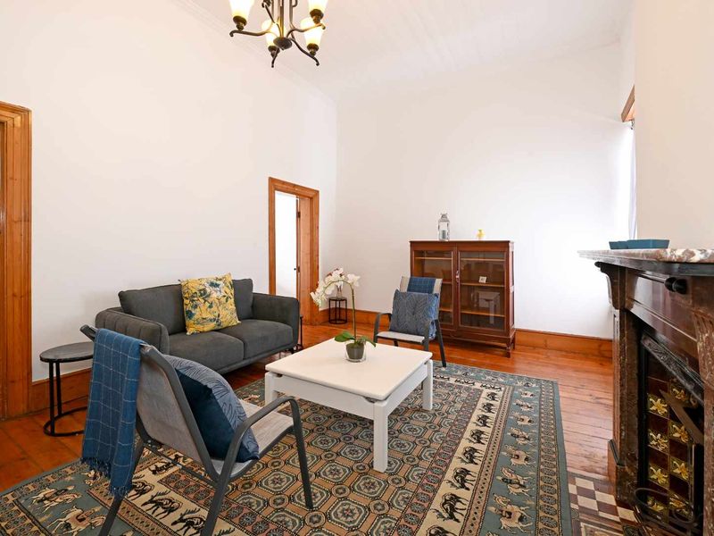 Charming Victorian Semi for Sale! - Photo 6