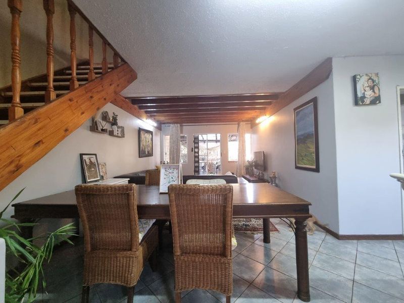 Excellent location for schools. Ideal investment. - Photo 10