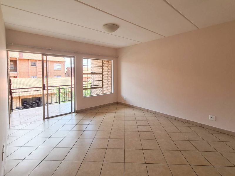 Welcome to Hazeldean - Loadshedding-Free Area! - Photo 4