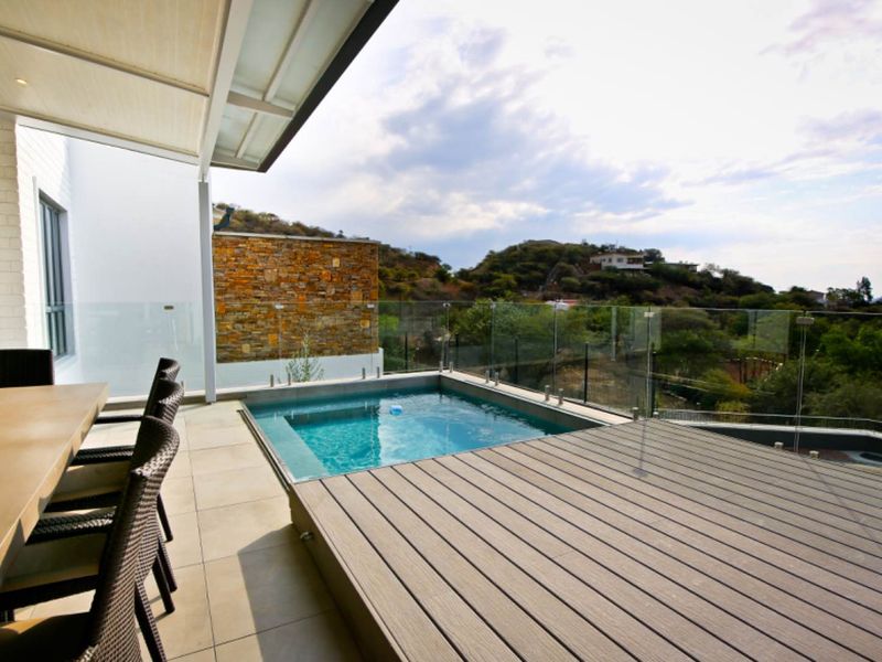 Luxurious, Fully Furnished Penthouse Villa in safe and secure Complex - Photo 7