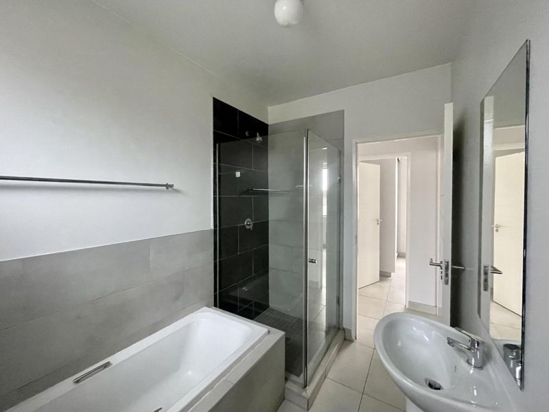 Modern Living in Centurion: Your Chic 2-Bedroom Sanctuary Awaits! - Photo 7