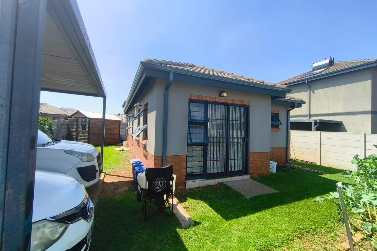 Stylish 3 Bedroom Home for Sale in Leopards Rest, Alberton - Photo 3