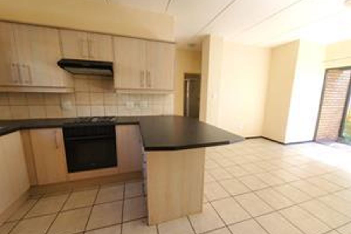 Experience the best of both Worlds: tranquility and access! - Photo 5