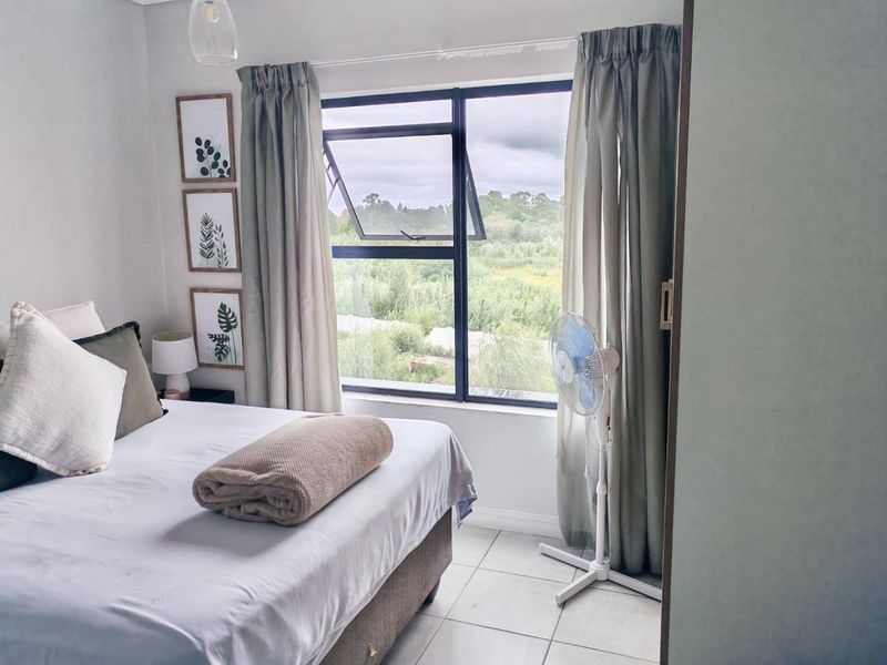 Stylish Modern Apartment For Sale! - Photo 4