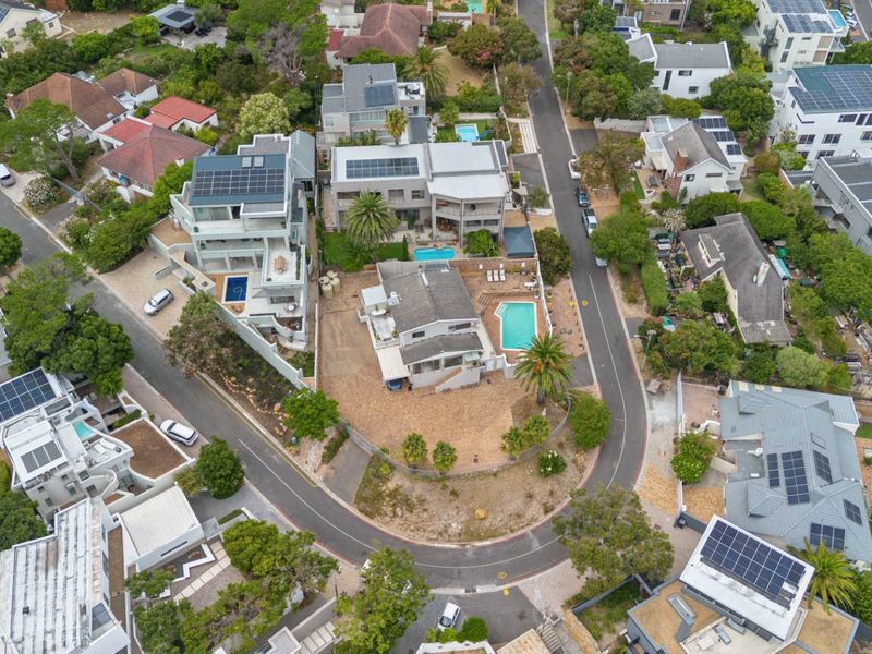Exclusive Camps Bay Property for Sale - Photo 2