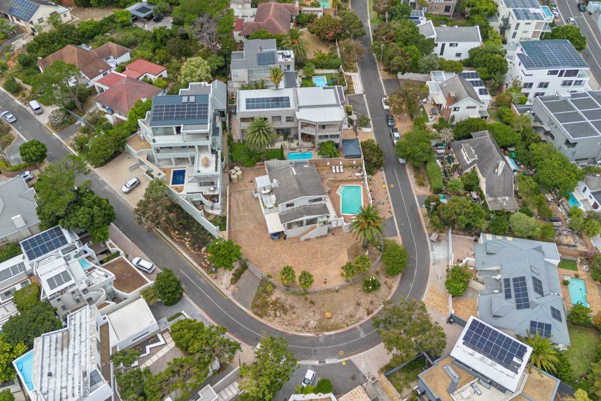 Exclusive Camps Bay Property for Sale - Photo 2