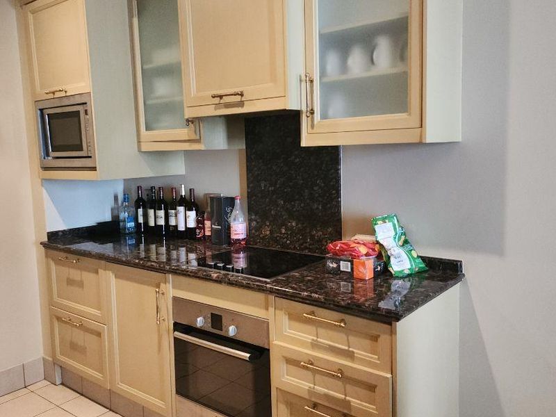 SOPHISICATED AND LUXURIOUS FULLY FURNISHED 1 BED APARTMENT IN THE MICHELANGELO TOWERS. - Photo 10