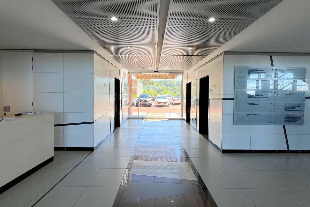 Premium Commercial Office for Sale in Umhlanga Ridgeside. - Photo 2