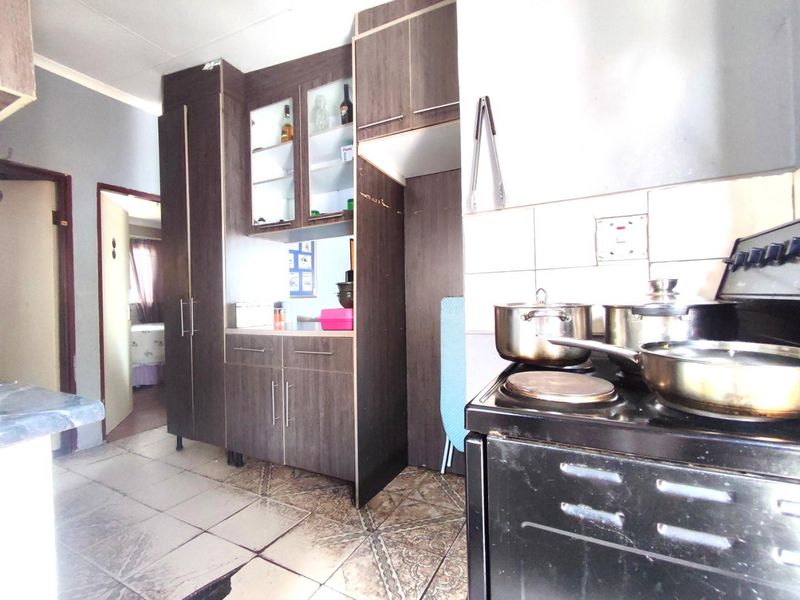 8 Bedroom House ti Sale in Cosmo City - Photo 10