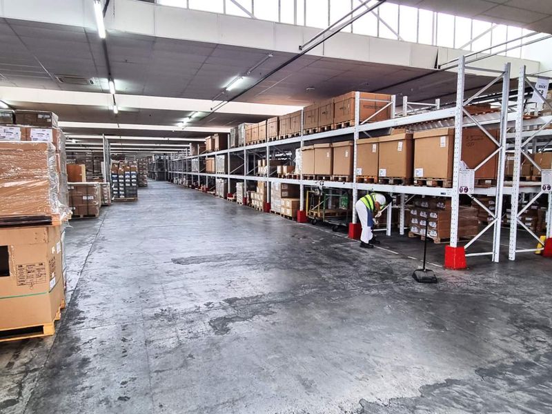 Large Warehouse in Retreat Industrial Node - Photo 6