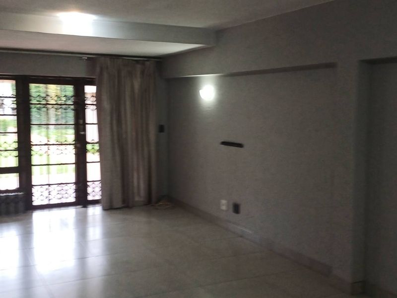 2 BED APARTMENT SANDOWN - Photo 6