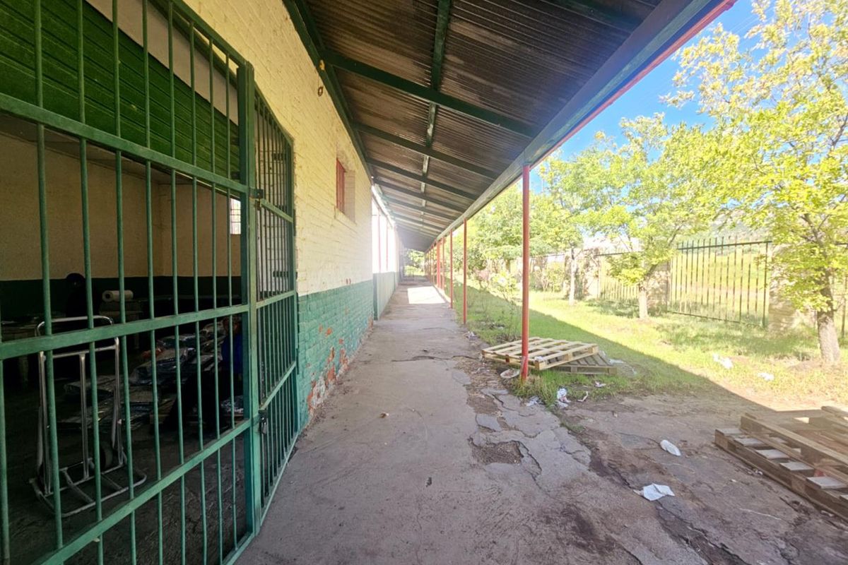 "Ideal Business Hub: Offices, Cold Rooms, Warehouses & More!" - Photo 3