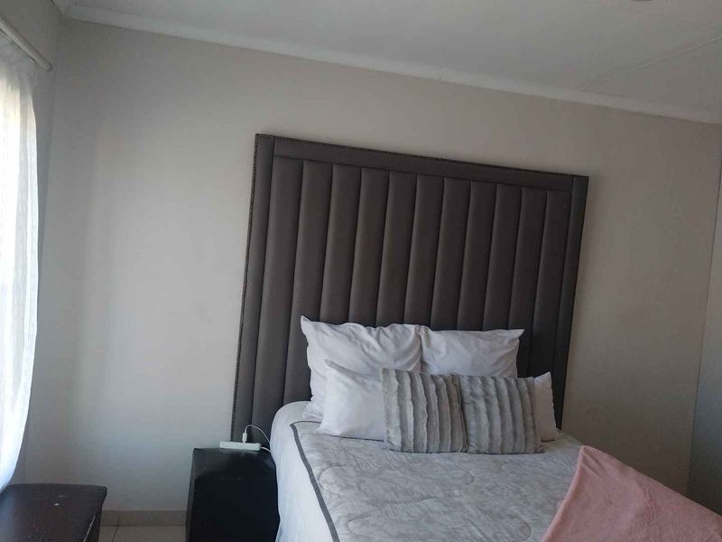 Beautiful townhouse for sale in The Orchards - Photo 8