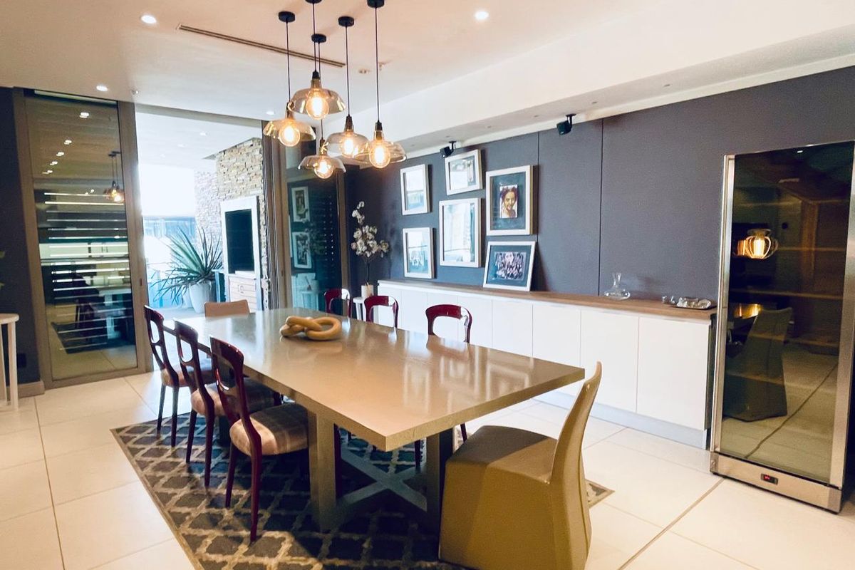 2 Bed Furnished Penthouse on Sandown - Photo 3