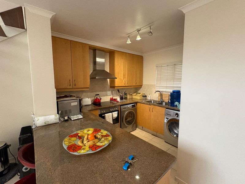 Charming 3-Bedroom Apartment at The Plum, Hyde Park - Photo 5