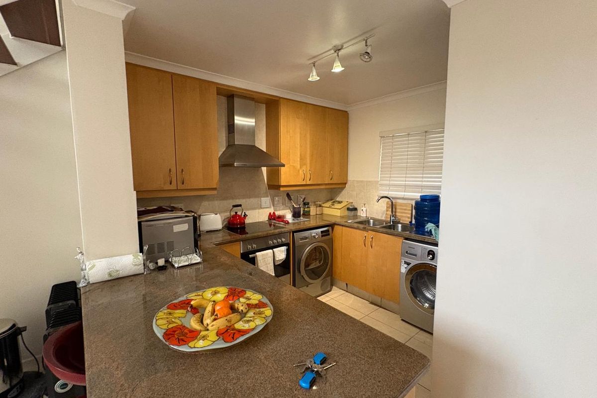 Charming 3-Bedroom Apartment at The Plum, Hyde Park - Photo 5