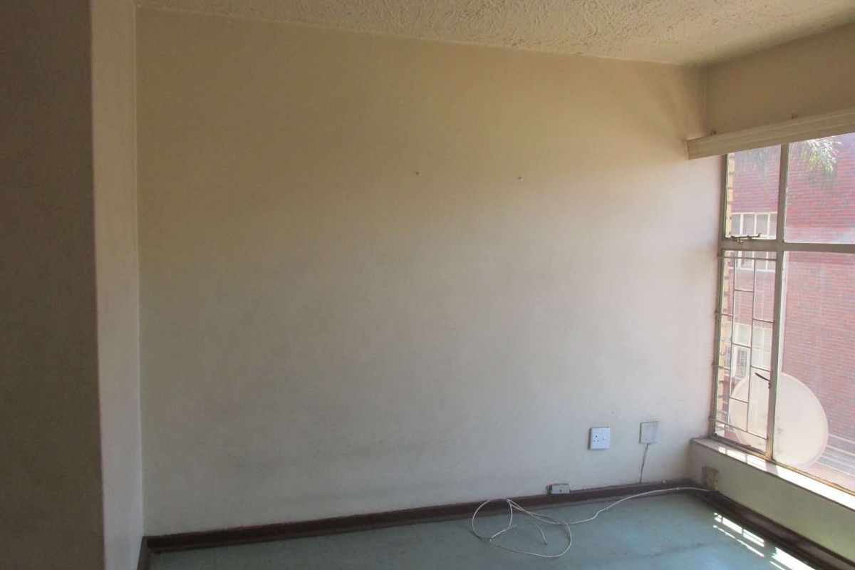 1 BEDROOM FLAT TO RENT IN PRETORIA WEST - Photo 5